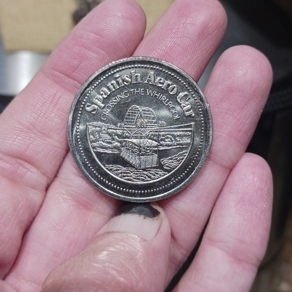 1980 NIAGARA FALLS ONTARIO TRADE DOLLAR - Spanish Aero Car Crossing Whirlpool - Picture 2 of 4